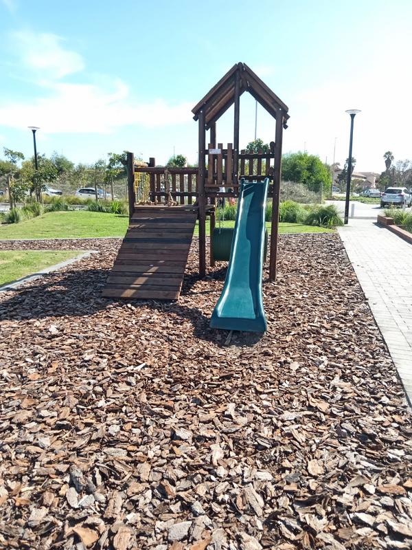 To Let 0 Bedroom Property for Rent in Pinelands Western Cape